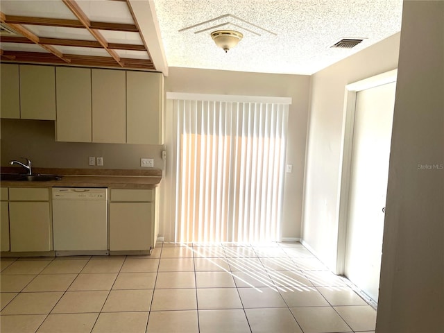 8307 Tupelo Dr, Tampa, FL 33637 - photo 3