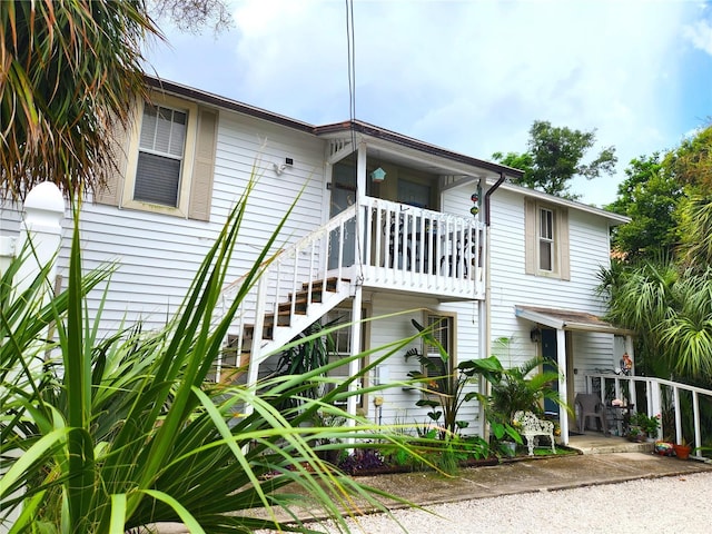 1205 Omaha Cir, Palm Harbor, FL 34683 - view of front of house