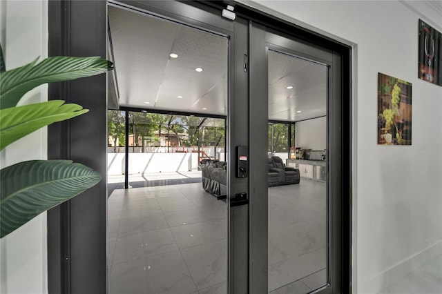 18852 Tracer Dr, Lutz, FL 33549 - entrance to property with area for grilling
