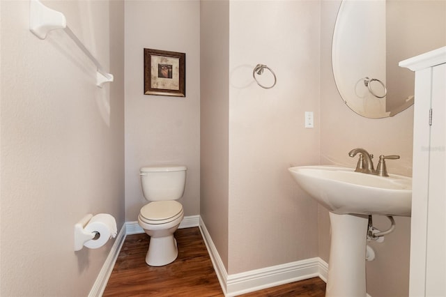 1395 Alston Bay Blvd, Apopka, FL 32703 - bathroom featuring wood finished floors and toilet