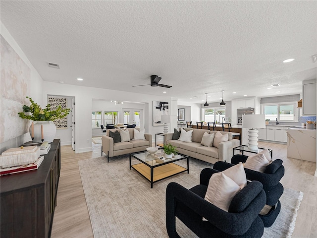 6709 Cardinal Dr S, Saint Petersburg, FL 33707 - photo 14