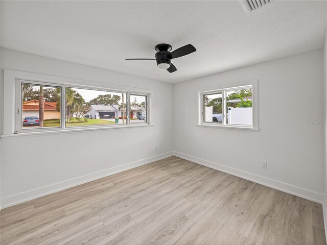 6709 Cardinal Dr S, Saint Petersburg, FL 33707 - photo 36