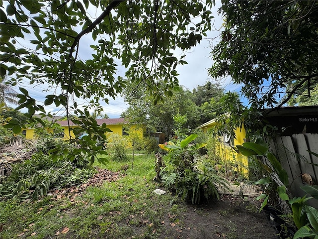 6951 NW 5th Ct, Miami, FL 33150 - view of yard