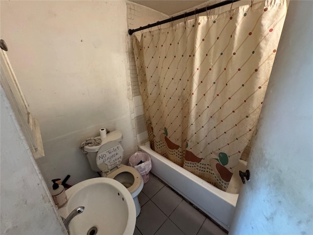 6951 NW 5th Ct, Miami, FL 33150 - full bathroom with shower / tub combo and tile patterned flooring