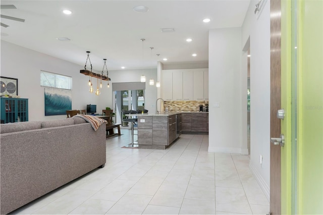 2637 Bayside Dr S, Saint Petersburg, FL 33705 - photo 4