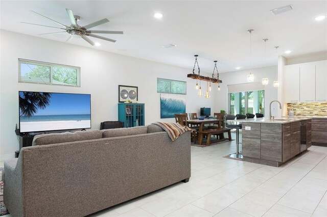 2637 Bayside Dr S, Saint Petersburg, FL 33705 - photo 5