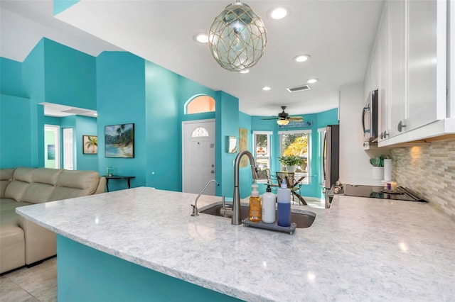 705 Lighthouse Dr, Tarpon Springs, FL 34689 - photo 4