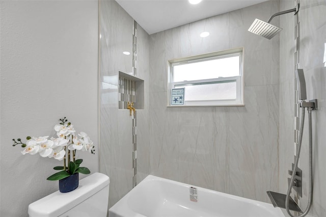 2585 Ridge Ln, Palm Harbor, FL 34684 - full bath with toilet and shower / tub combination