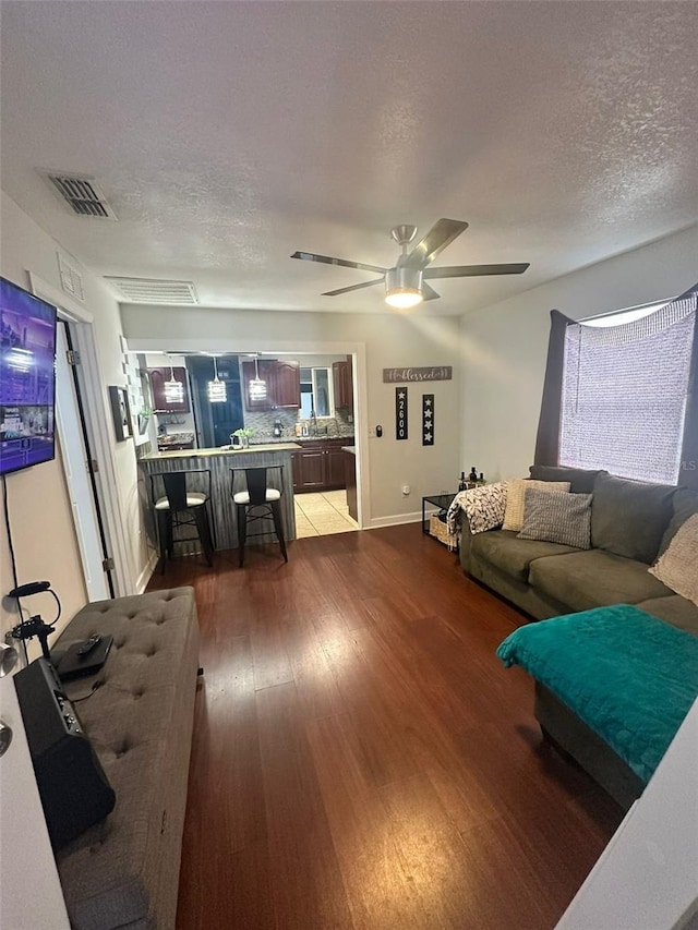 2600 W Columbus Dr, Tampa, FL 33607 - photo 8