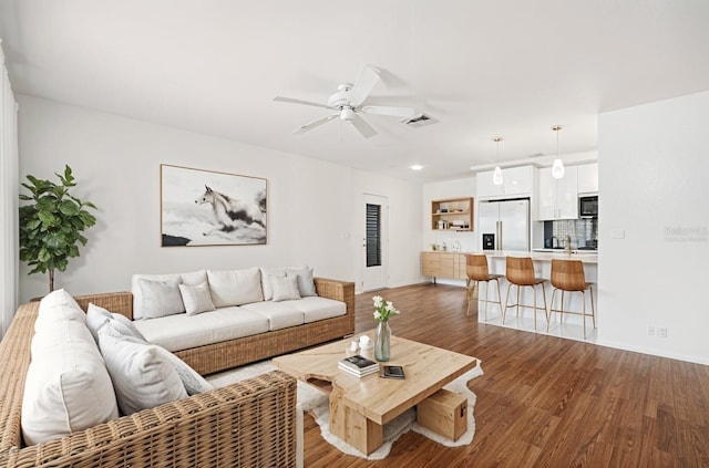 1606 Berwick Ct Unit B, Palm Harbor, FL 34684 - photo 4