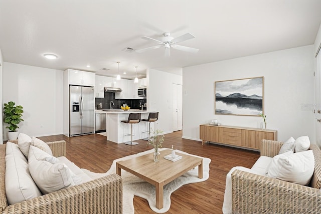 1606 Berwick Ct Unit B, Palm Harbor, FL 34684 - photo 6