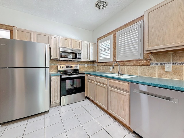 1136 Drew St, Clearwater, FL 33755 - photo 28
