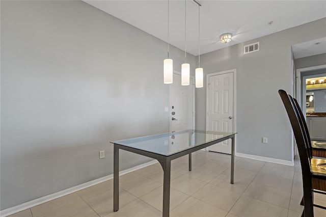 501 Knights Run Ave Unit 1317, Tampa, FL 33602 - playroom with baseboards