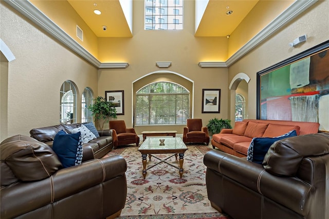 501 Knights Run Ave Unit 1317, Tampa, FL 33602 - living room with arched walkways and a towering ceiling