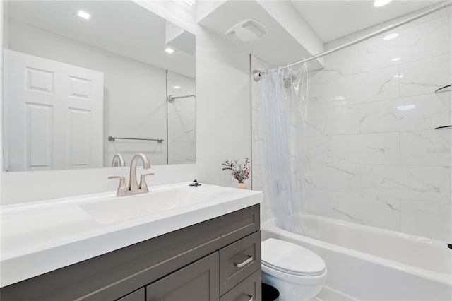 51 Island Way Unit 411, Clearwater Beach, FL 33767 - full bath with vanity, shower / bath combo, and recessed lighting