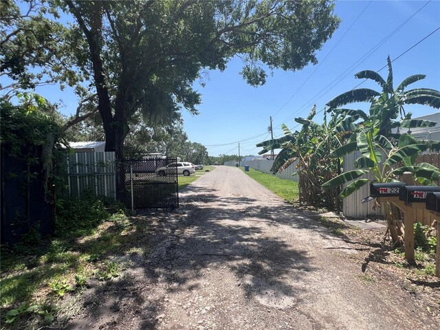 11224 Restwood Dr, Gibsonton, FL 33534