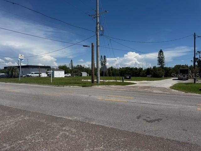 203 1st St NW, Ruskin, FL 33570 - photo 2