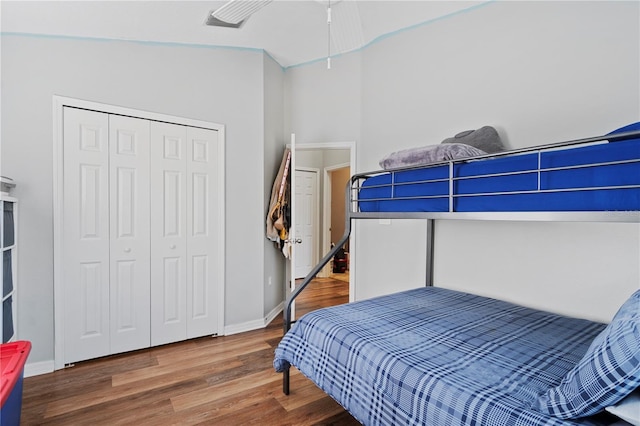 6734 Breezy Palm Dr, Riverview, FL 33578 - bedroom with wood finished floors and a closet