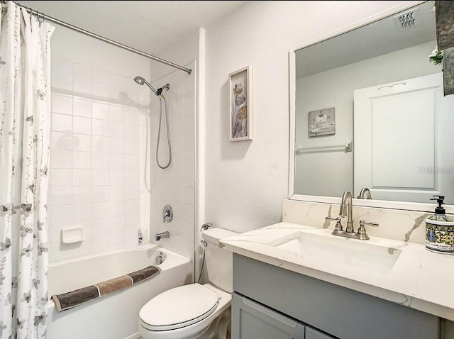 4282 Salt Springs Ln, Lakeland, FL 33811 - bathroom featuring vanity and shower / bath combo with shower curtain