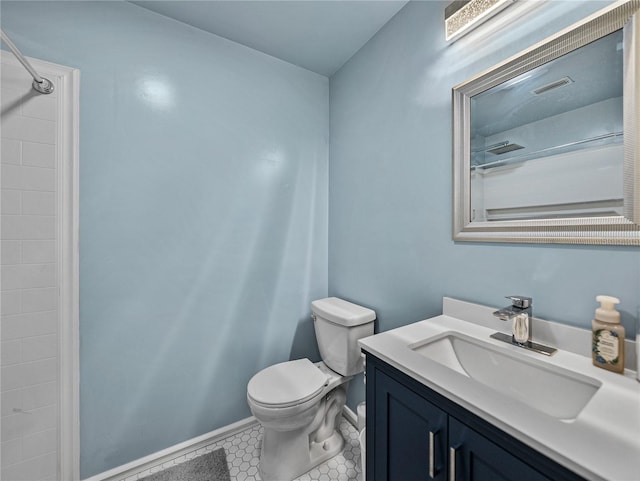 2937 Eagles Nest Rd, Fruitland Park, FL 34731 - bathroom with vanity, a shower, and tile patterned floors