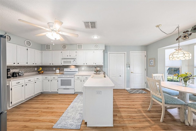 37443 Blueberry Ct, Zephyrhills, FL 33542 - photo 2