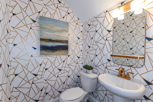 18469 Purple Creek Ln, Lutz, FL 33549 - bathroom featuring a sink and tile walls