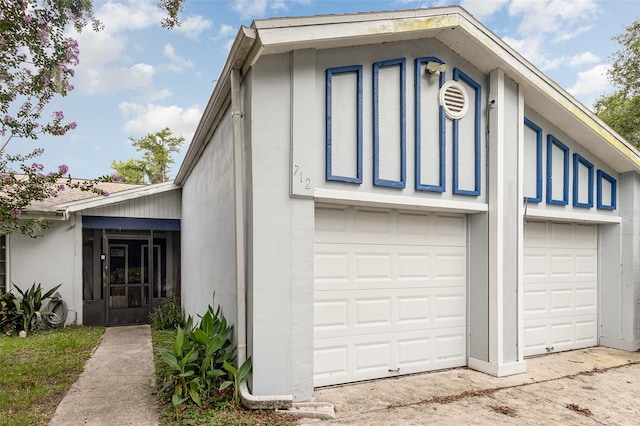 712 Divot Ln, Poinciana, FL 34759 - view of garage