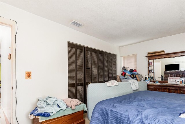 712 Divot Ln, Poinciana, FL 34759 - view of bedroom