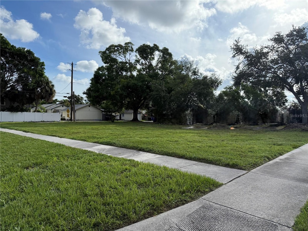 495 34th Ave N, Saint Petersburg, FL 33704 - photo 4