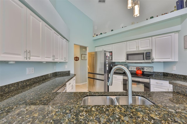 2249 New Bedford Dr, Sun City Center, FL 33573 - photo 13