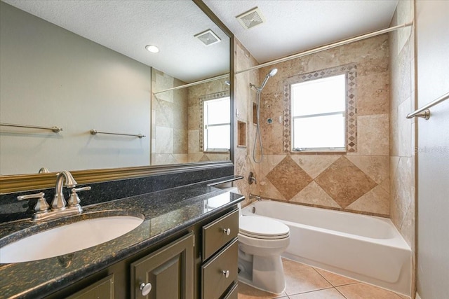 816 Sandringham Ln, Lutz, FL 33549 - full bath featuring shower / bath combination, tile patterned floors, vanity, and a textured ceiling