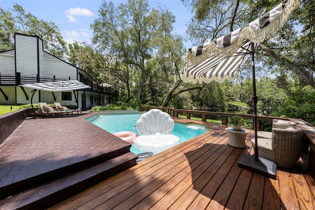 900 Oak Hollow Pl, Brandon, FL 33510 - deck featuring an outdoor pool