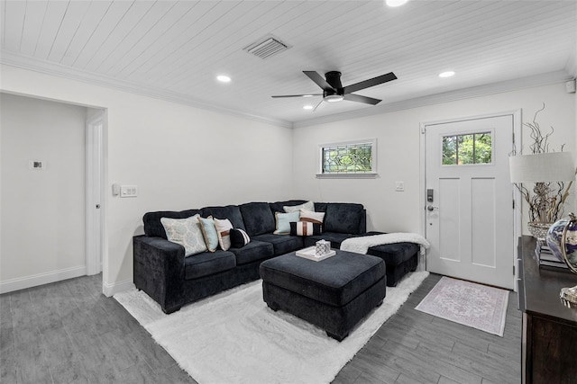 900 Oak Hollow Pl, Brandon, FL 33510 - living area featuring wood finished floors, a ceiling fan, recessed lighting, ornamental molding, and wooden ceiling