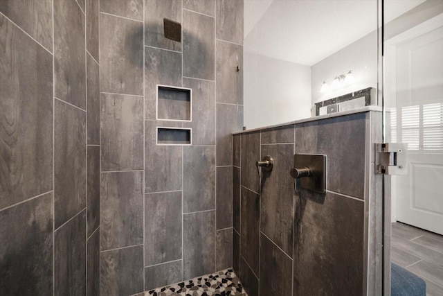 2516 Cobalt Shores Ln, Clearwater, FL 33761 - full bath with tiled shower