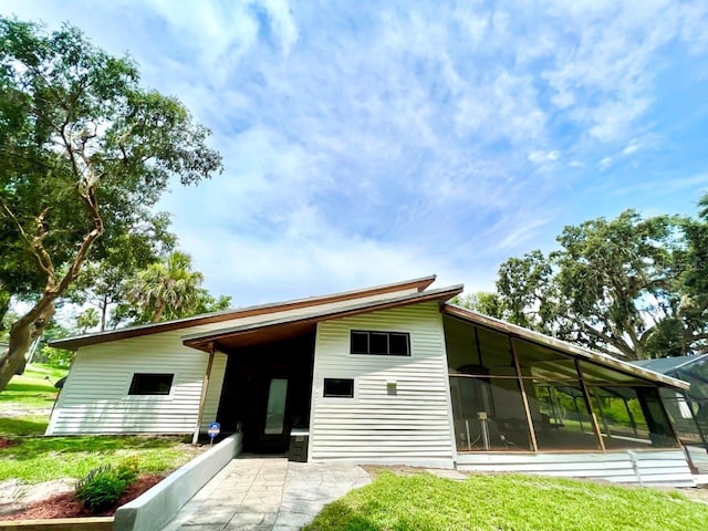 9417 Trout Lake Rd, Orlando, FL 32818 - photo 1