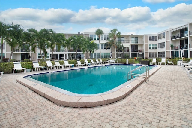7401 Bay Island Dr S Unit 338, South Pasadena, FL 33707 - view of community pool