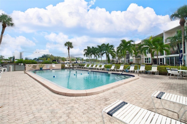 7401 Bay Island Dr S Unit 338, South Pasadena, FL 33707 - community pool with a patio area
