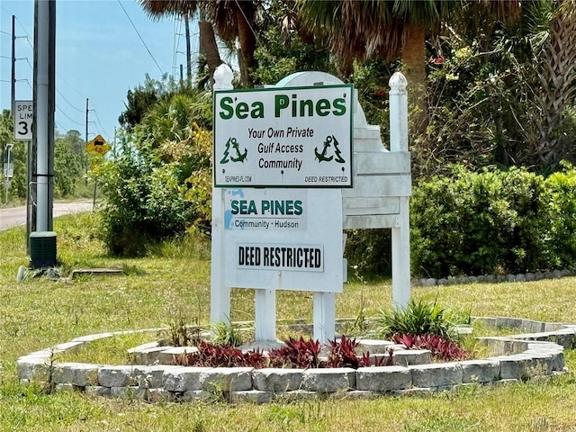 7400 Mako Dr, Hudson, FL 34667 - view of community sign