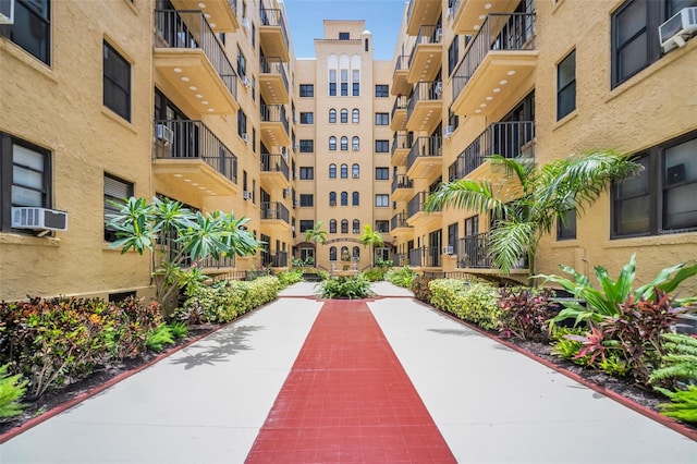 130 4th Ave N Unit 415, Saint Petersburg, FL 33701 - photo 1
