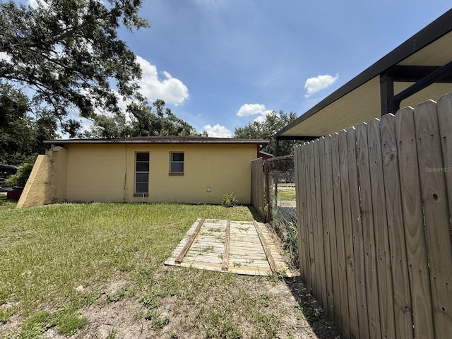 8609 Fish Lake Rd, Tampa, FL 33619 - photo 8