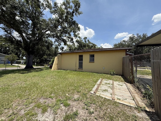 8609 Fish Lake Rd, Tampa, FL 33619 - photo 9