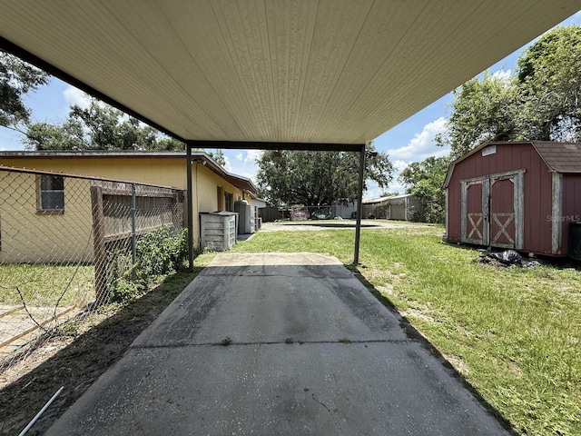 8609 Fish Lake Rd, Tampa, FL 33619 - photo 10