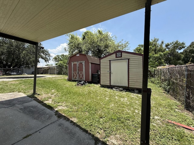 8609 Fish Lake Rd, Tampa, FL 33619 - photo 12