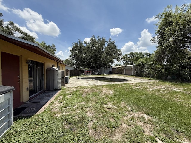 8609 Fish Lake Rd, Tampa, FL 33619 - photo 15