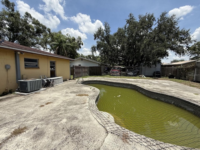 8609 Fish Lake Rd, Tampa, FL 33619 - photo 18