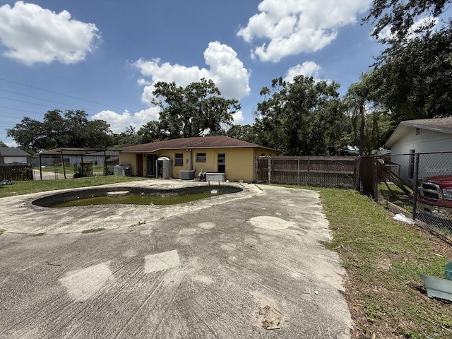 8609 Fish Lake Rd, Tampa, FL 33619 - photo 24