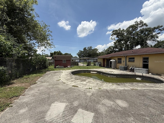 8609 Fish Lake Rd, Tampa, FL 33619 - photo 29