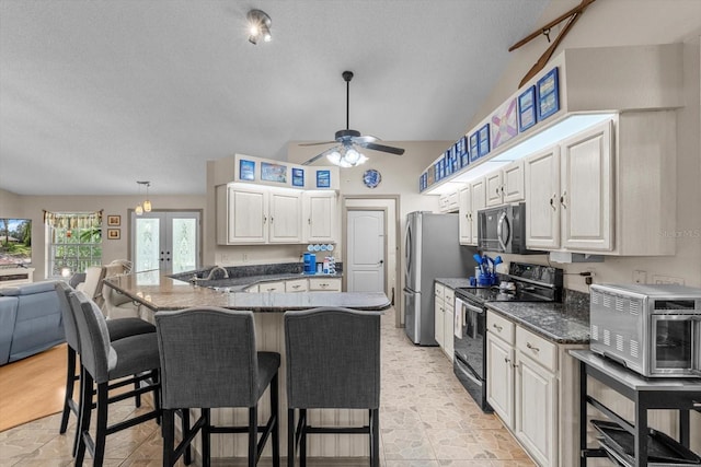 2426 W Sumter Ave, Lake Panasoffkee, FL 33538 - photo 12