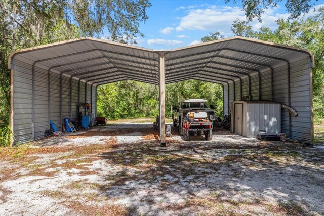 2426 W Sumter Ave, Lake Panasoffkee, FL 33538 - photo 37