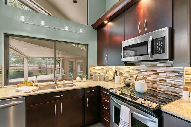 2845 Chelsea Pl S, Clearwater, FL 33759 - photo 21